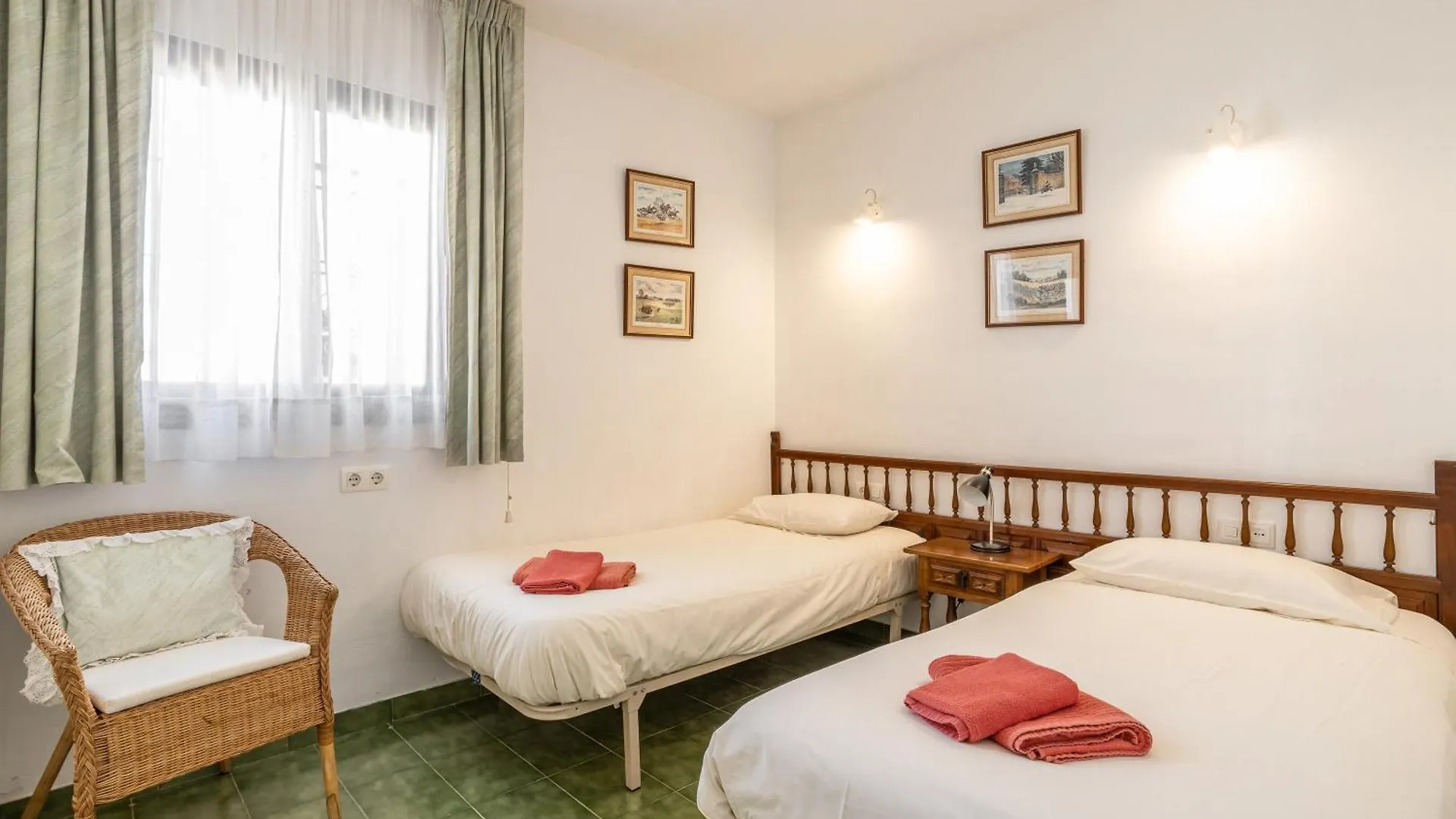 Villa Casablanca 23 Overlooking The Sea Nerja Spagna